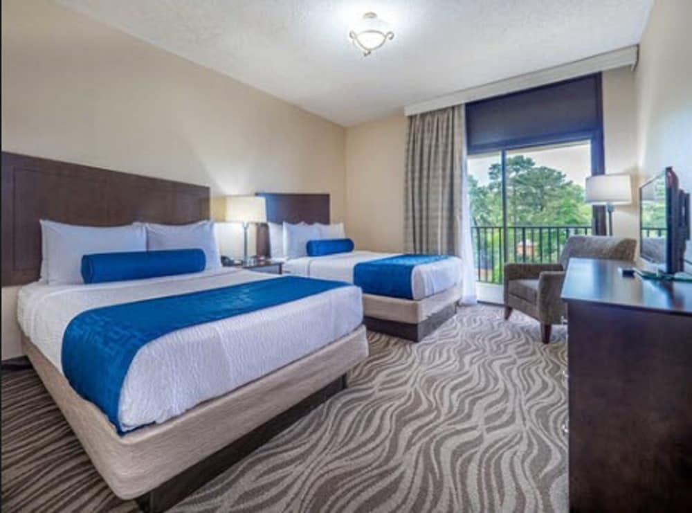 Suite, 2 Double Beds, Lake View (Park view Suite) photo 2