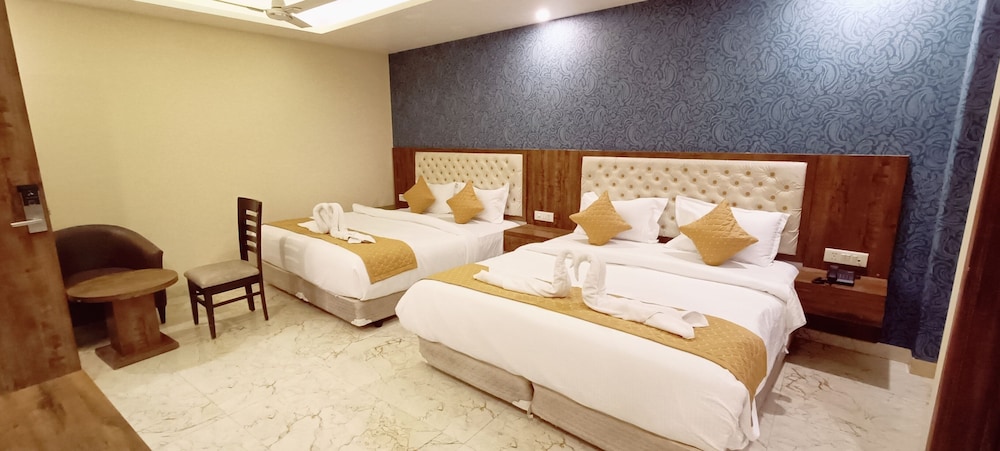 Family Quadruple Room - Photo 4