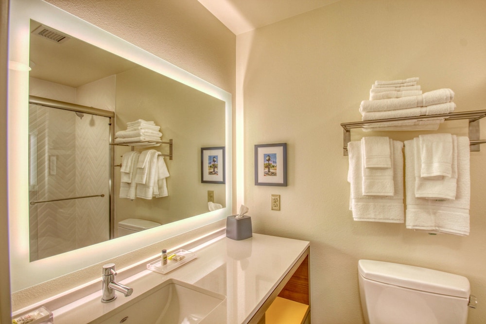 Standard Room, 2 Queen Beds, Accessible photo 3