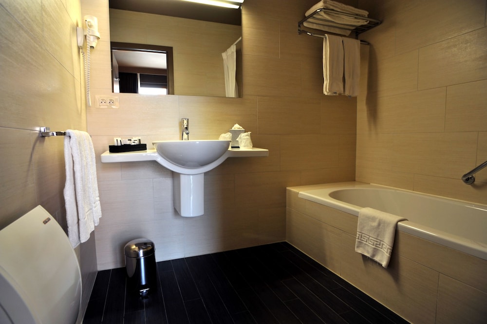 Club Triple Room photo 2