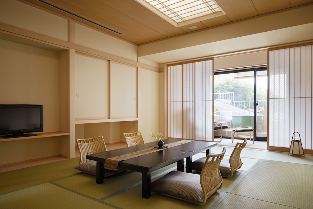 Japanese-Style Room with Open Air Bath, Mountain View 47㎡