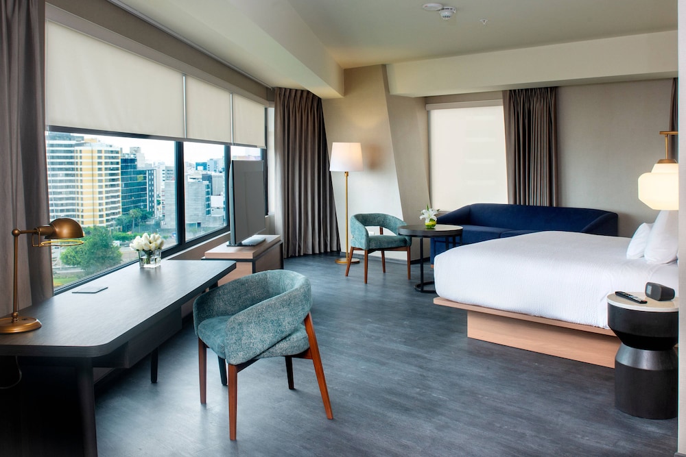 Panoramic Room, 1 King Bed, City View - Photo 2