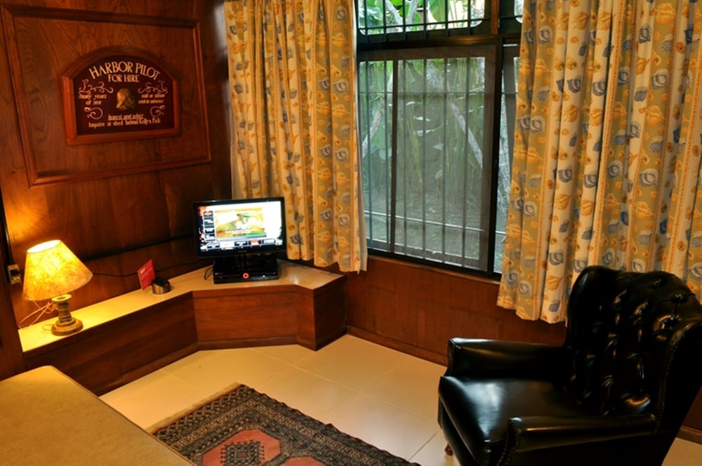Suite - Photo 2