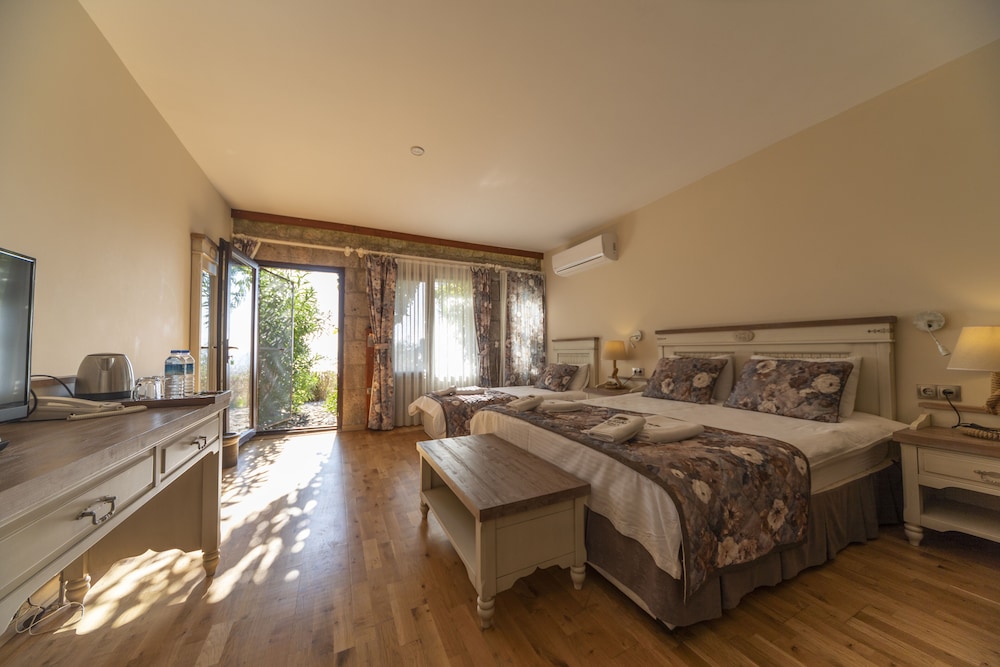 Family Triple Room, Sea View