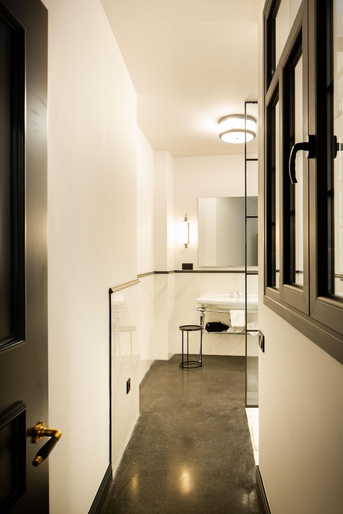 Superior Room - Photo 12
