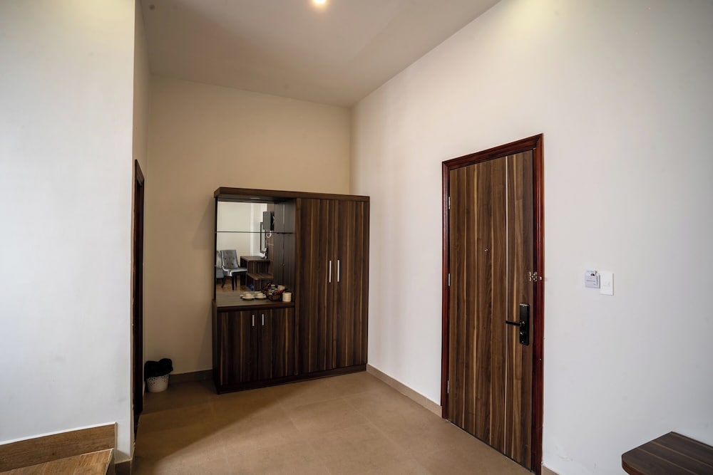 Family Room - Photo 8