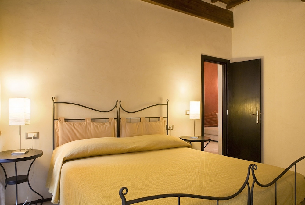 Luxury Apartment, 1 Bedroom (Corte, Via dei Calzaiuoli 2)