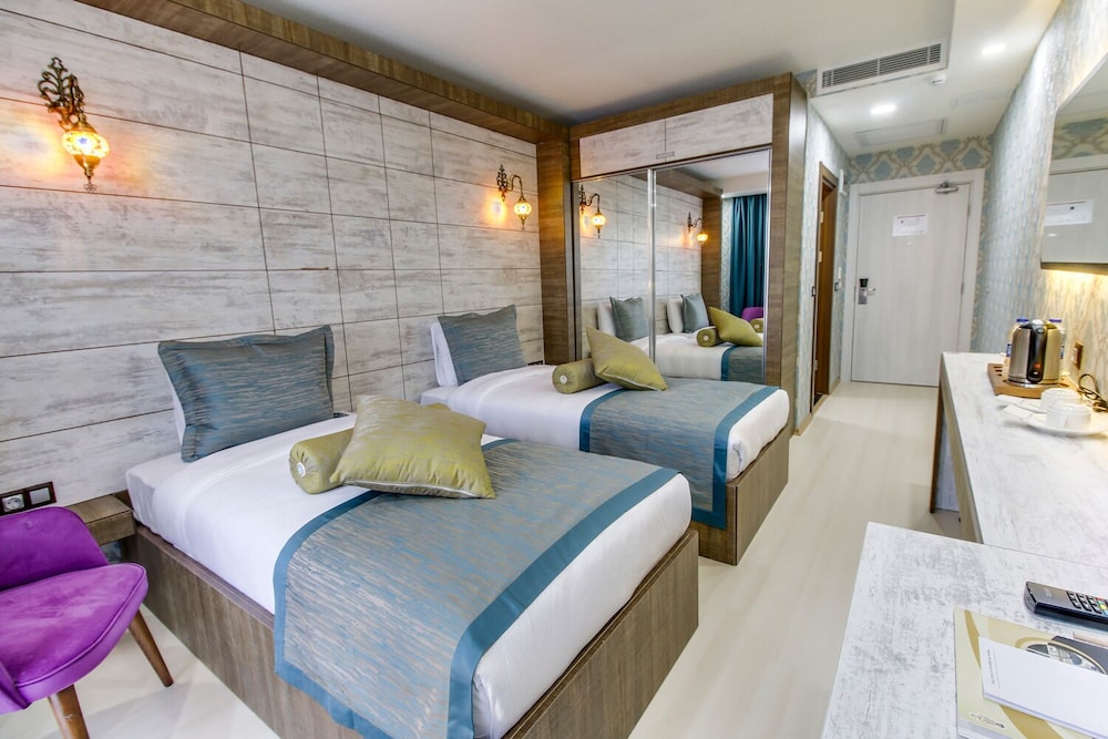 Basic Twin Room
