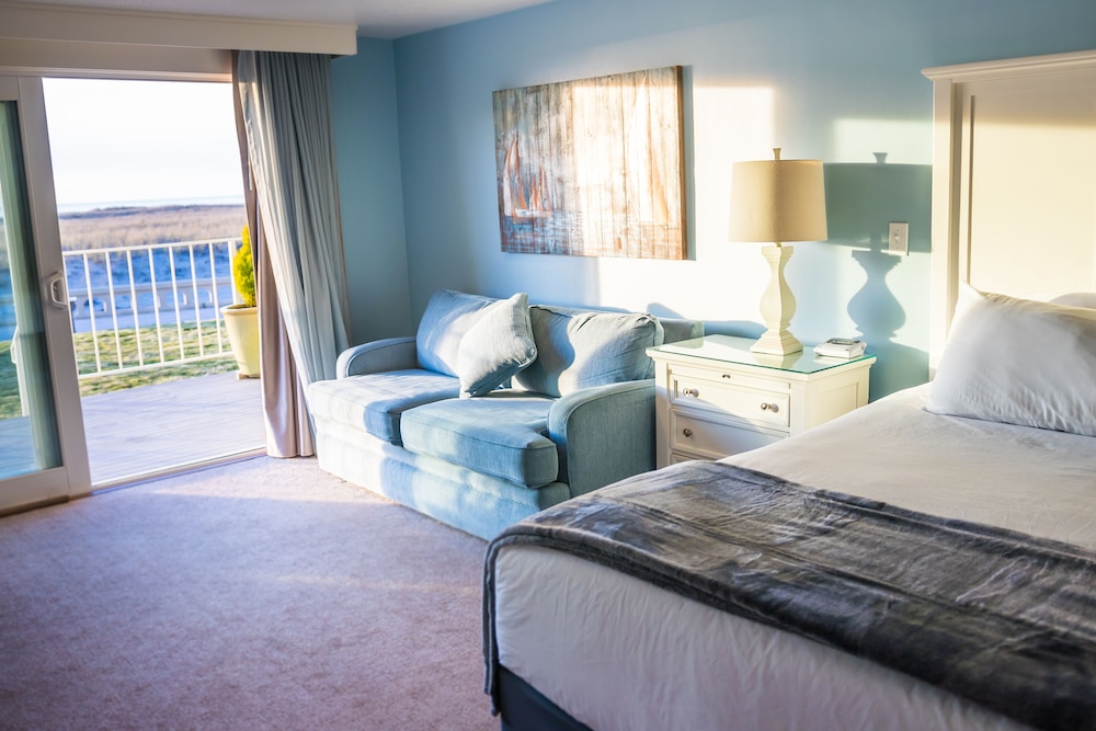 Oceanfront One bedroom King Suite photo 1