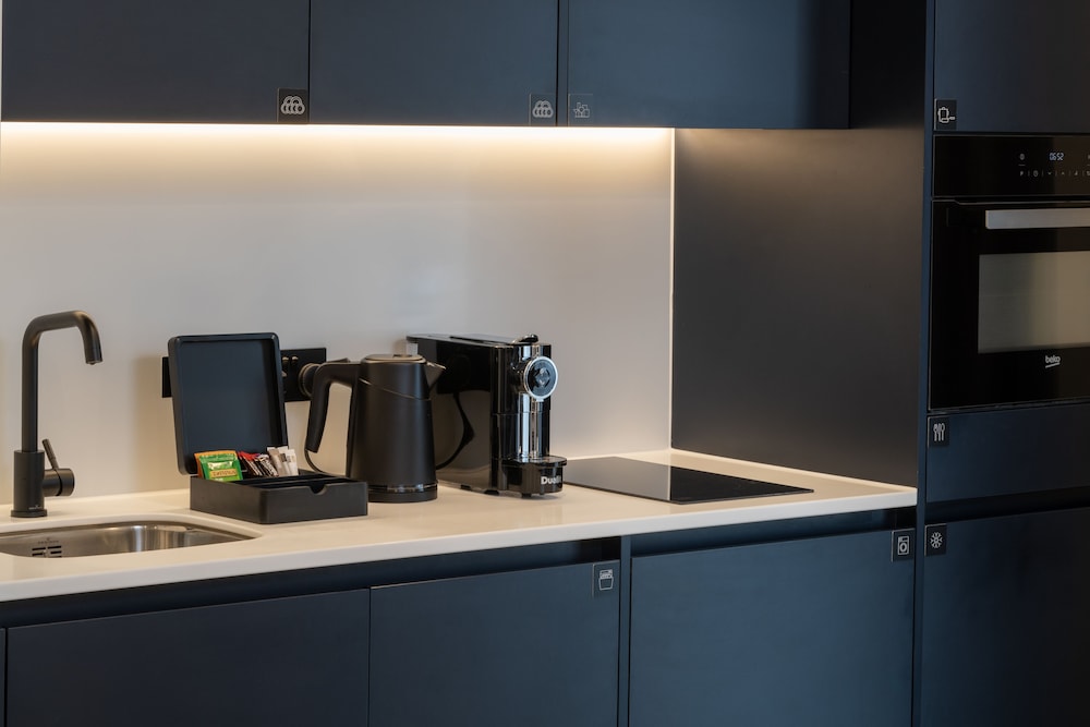 Signature Apartment photo 2