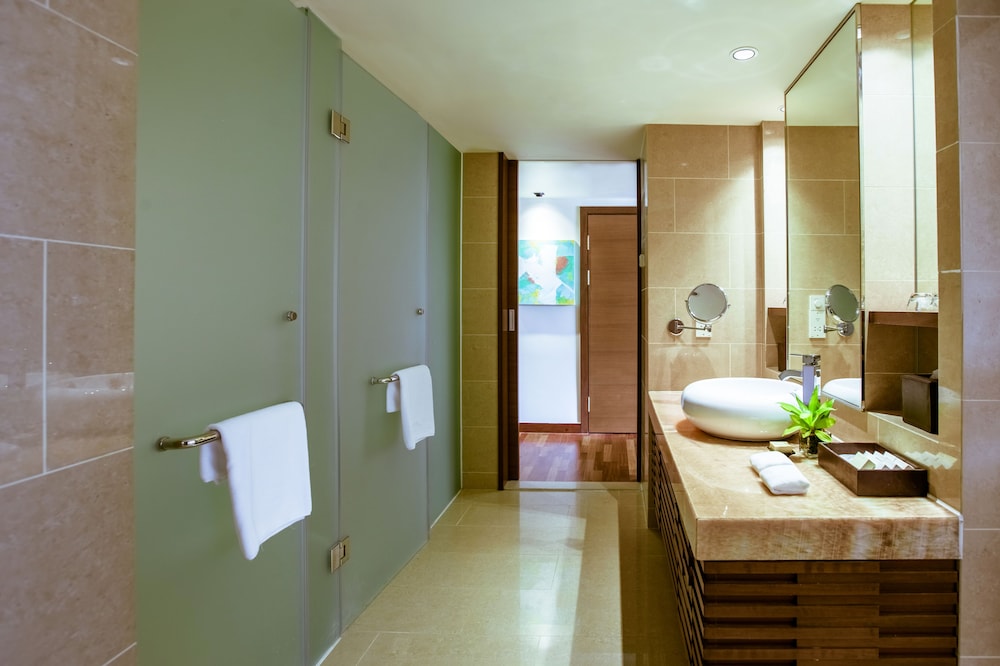 Regency, Suite - Photo 6
