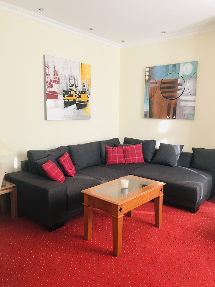 Deluxe Suite photo 3