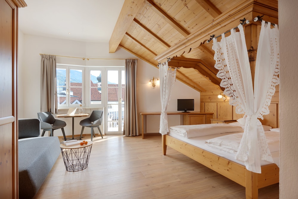 Superior Double or Twin Room photo 1