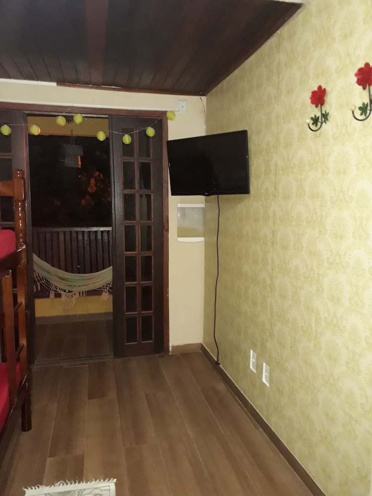 Economy Quadruple Room, 1 Bedroom, Smoking, Beach View photo 3