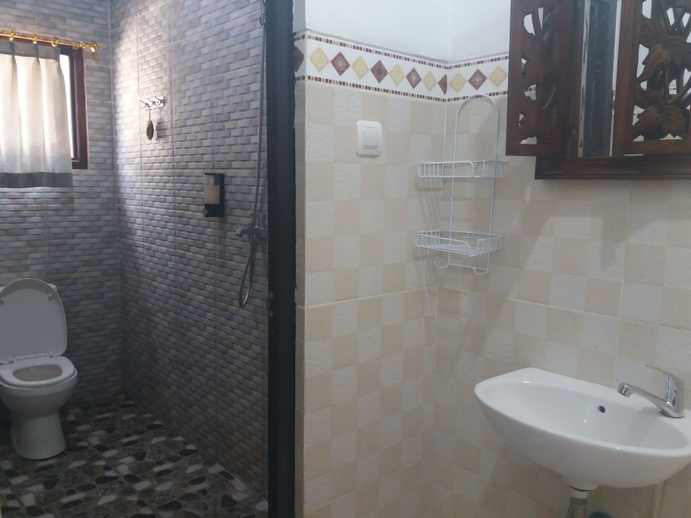 Double Room - Photo 7