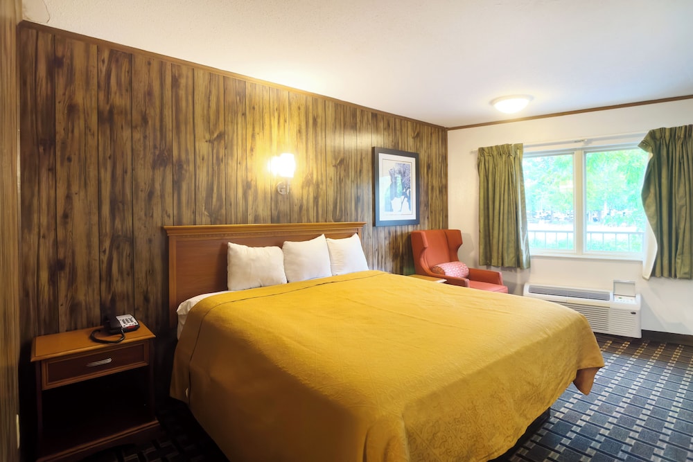 Room, 1 King Bed, River View photo 1