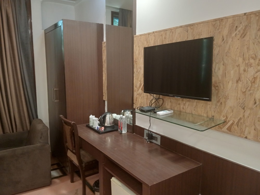 Deluxe Double or Twin Room - Photo 3