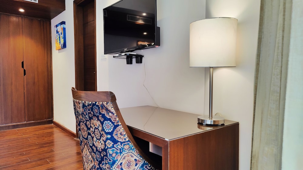 Executive Studio Suite - Photo 3