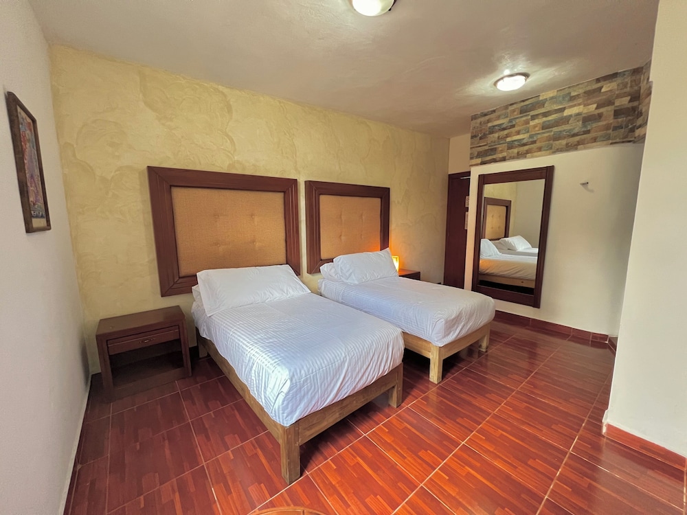 Basic Twin Room, Garden View