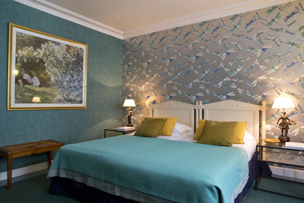 Family Suite, 2 Bedrooms, Garden View photo 2