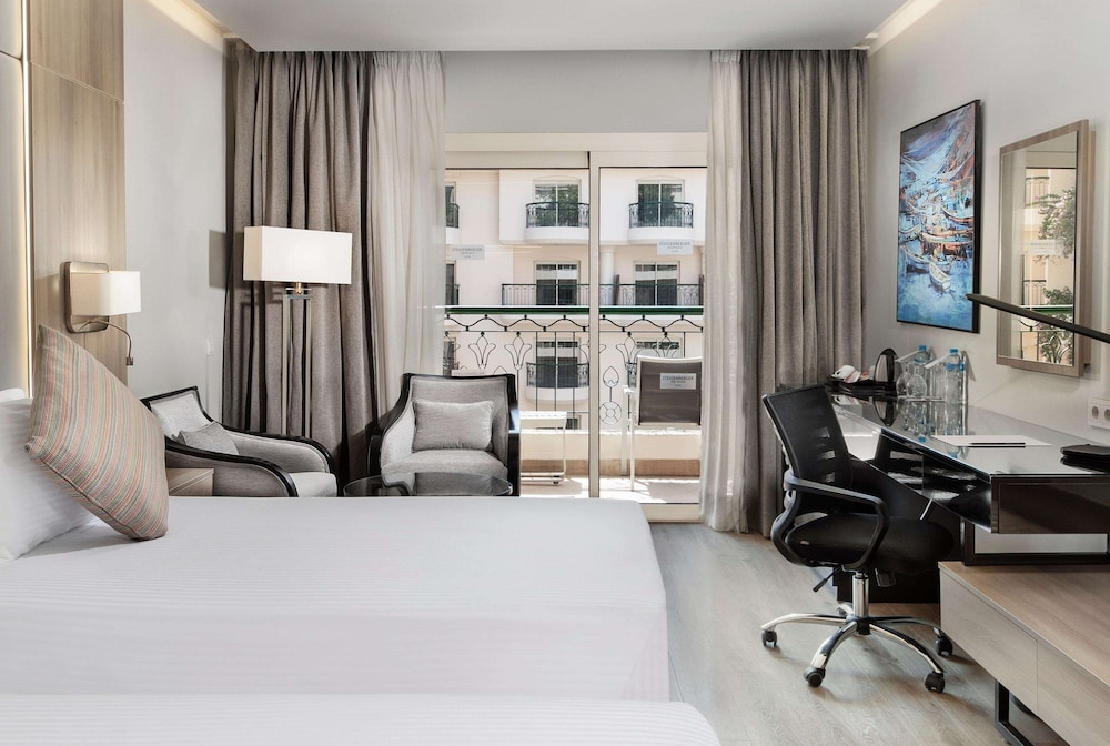 Executive Room, 1 Double Bed, Patio photo 2