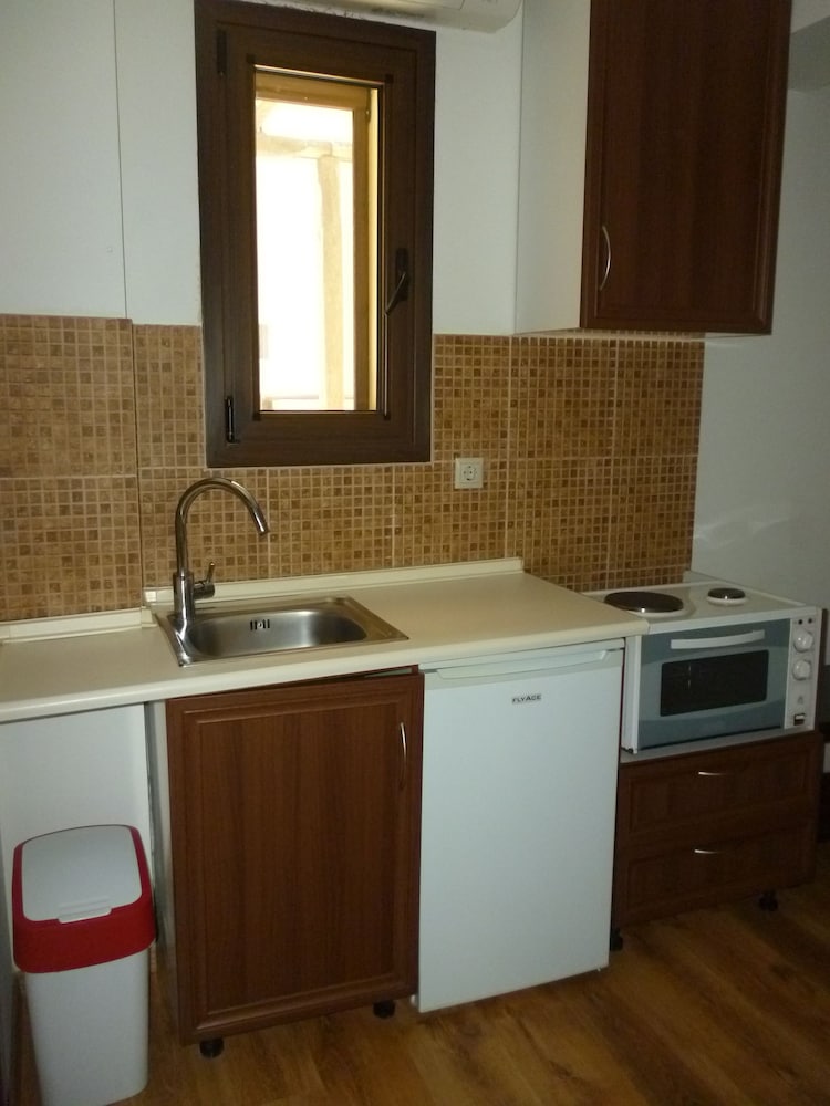 Economy Apartment photo 2