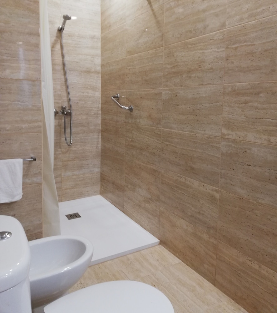 Economy Double Room Single Use photo 3