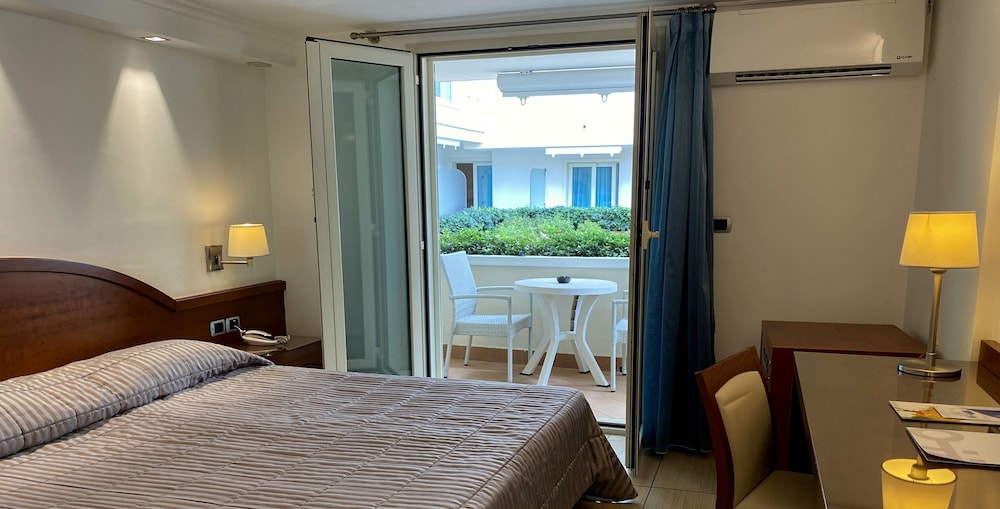 Standard Triple Room - Photo 5
