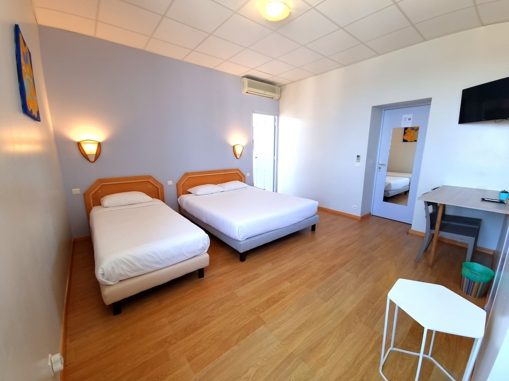 Comfort Quadruple Room, Private Bathroom, Sea View photo 3