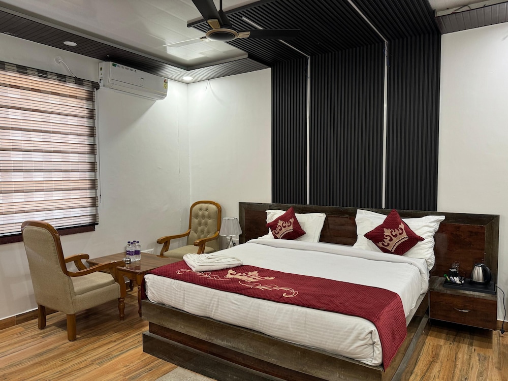 Executive Room - Photo 2