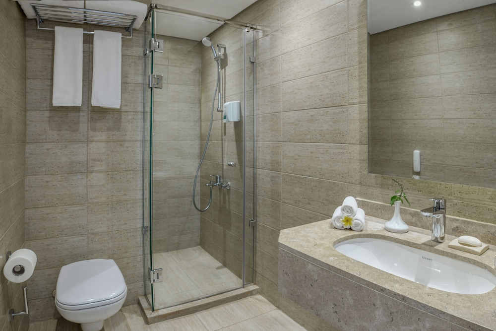 Deluxe Room, 1 Queen Bed, Terrace, Ground Floor (Family)