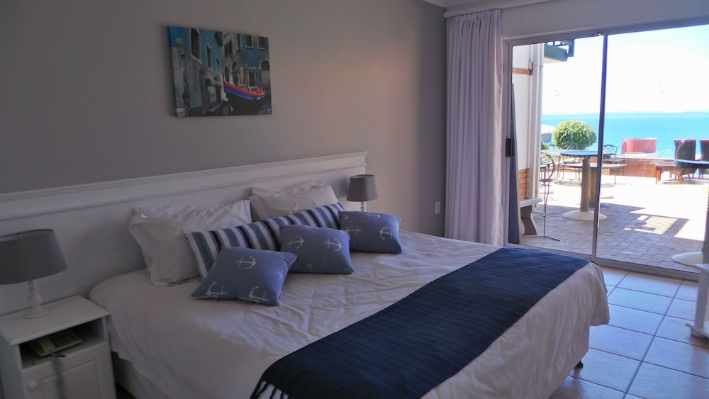 Standard Room photo 2