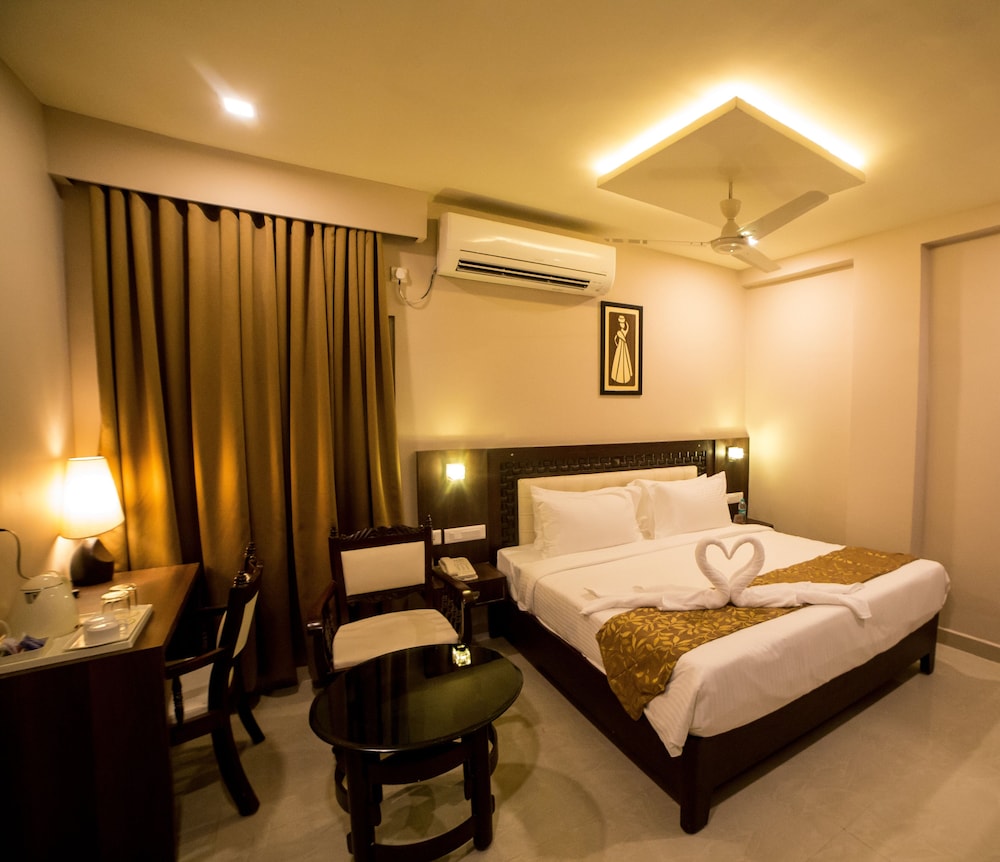 Classic Double Room, City View