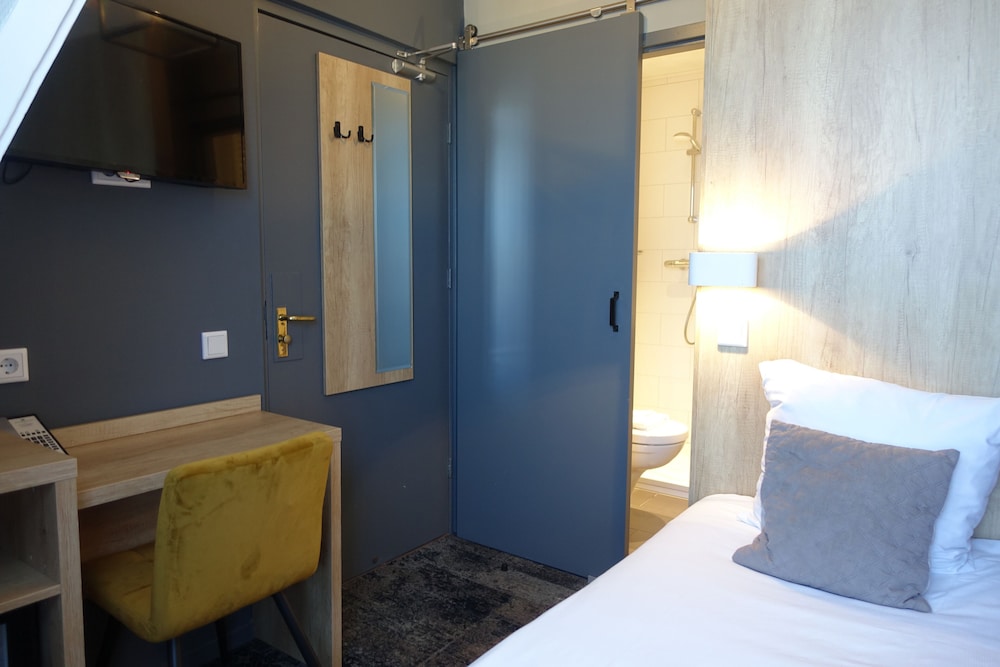 Single Room, 1 Twin Bed, Garden View photo 1