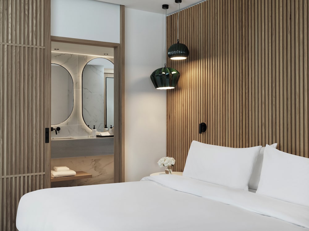 Suite (Mirabella)
