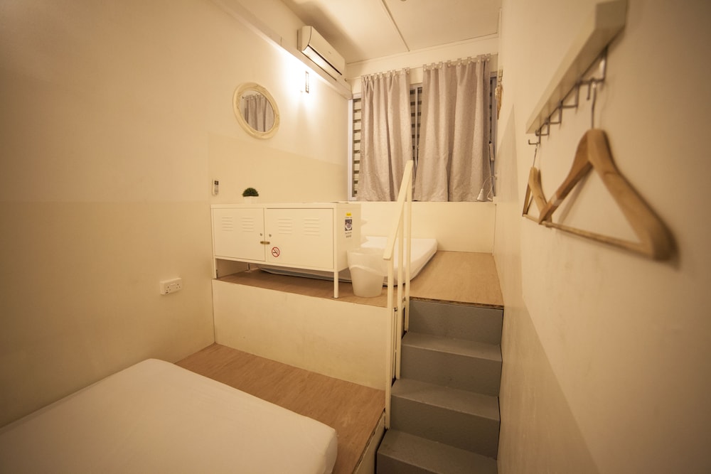 Economy Triple Room With Shared Bathroom photo 1
