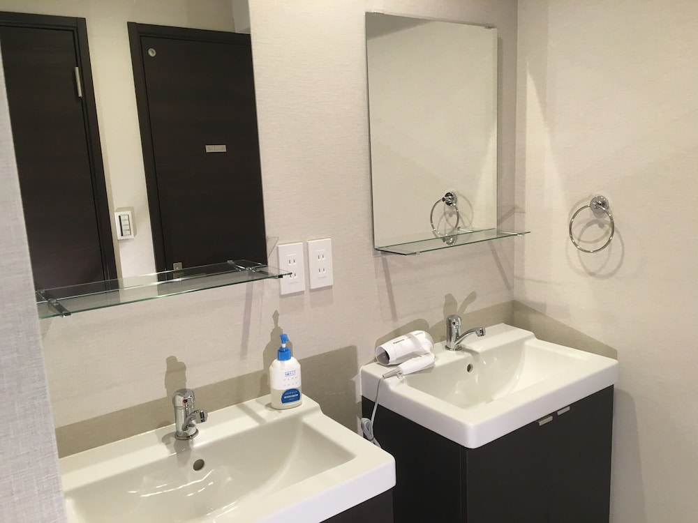 Standard Twin Room Shared Bathroom 2F photo 2