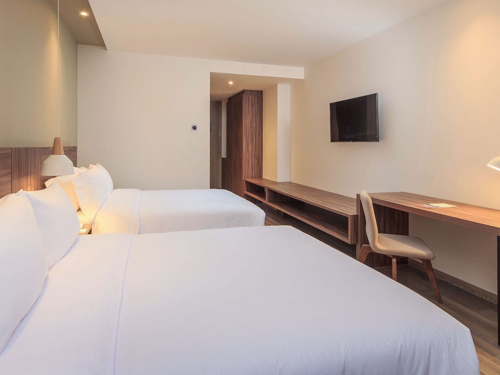 Standard Room, 2 Twin Beds photo 3