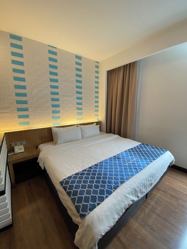 Grand Room photo 3