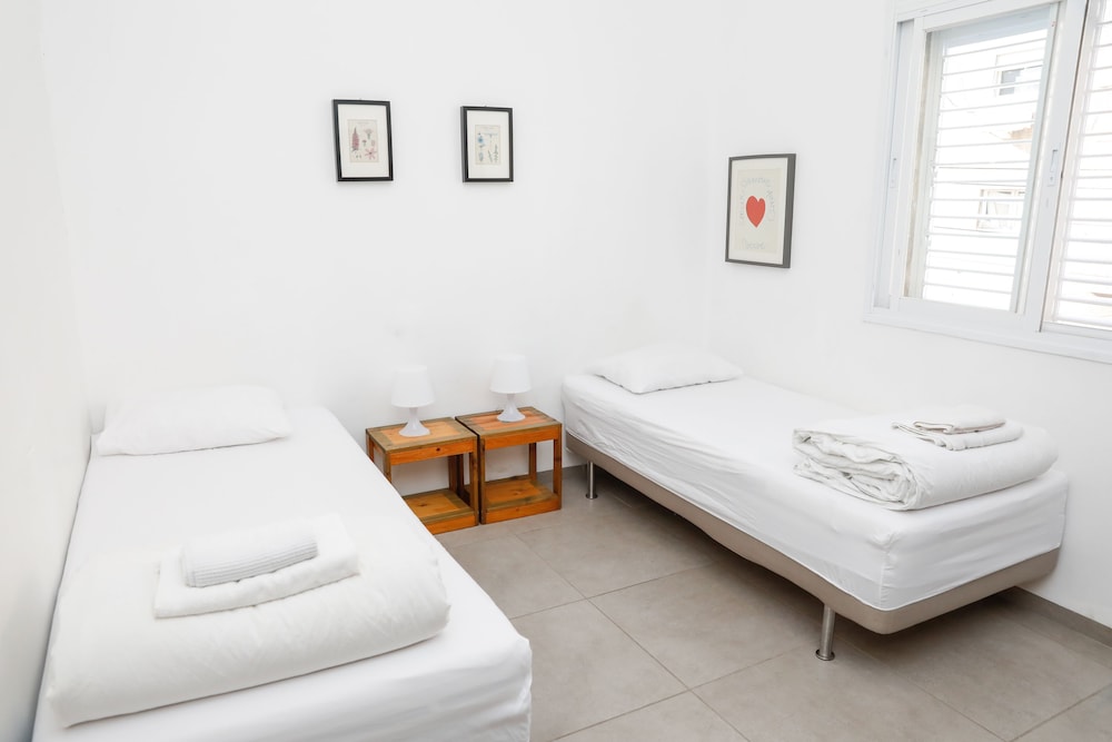 Classic Apartment, 2 Bedrooms (Hadar) photo 3