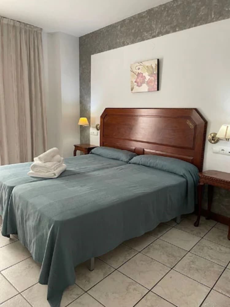 Habitación Estándar con Dos Camas Individuales