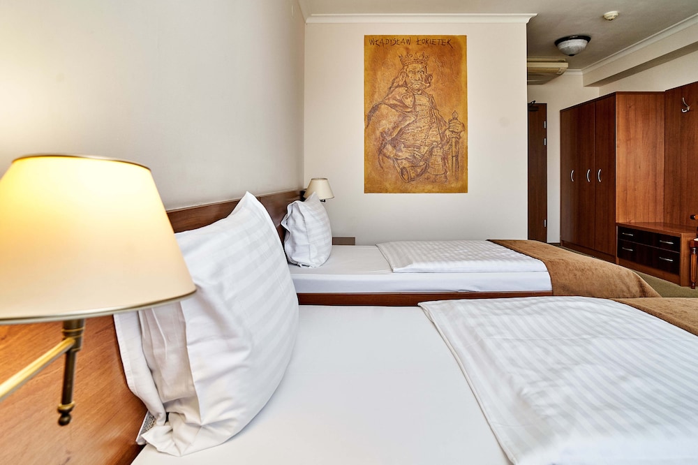 Twin Room - Photo 3