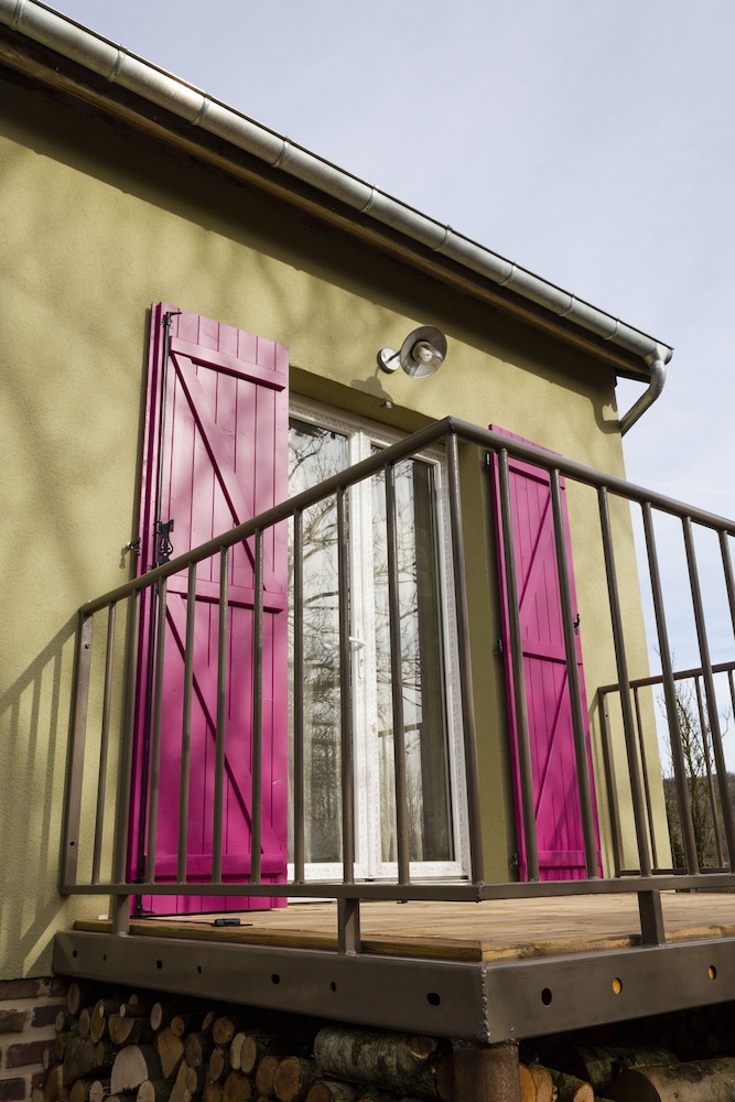 House, Ensuite photo 2