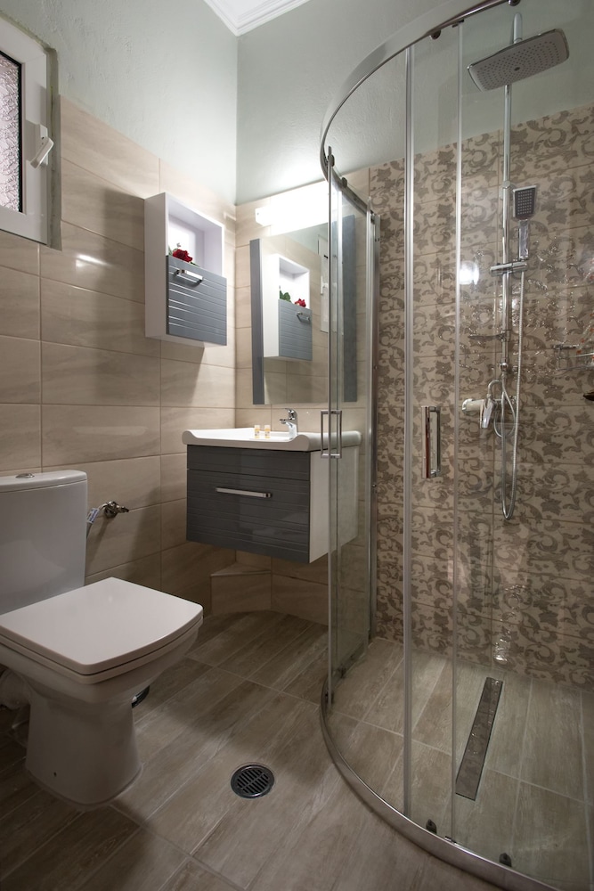 Apartment, 2 Bedrooms - Photo 17
