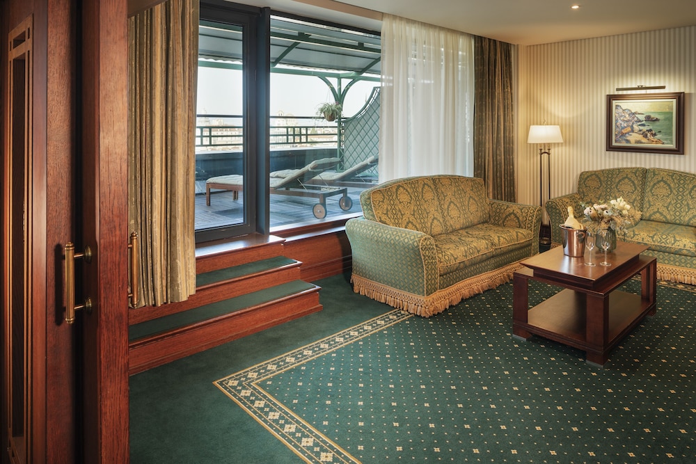 Panorama Suite on the top floor with a huge terrace - Photo 3