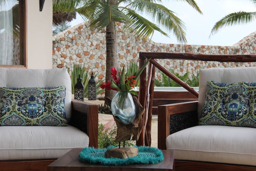 Honeymoon Villa with private 24 hours butler photo 3