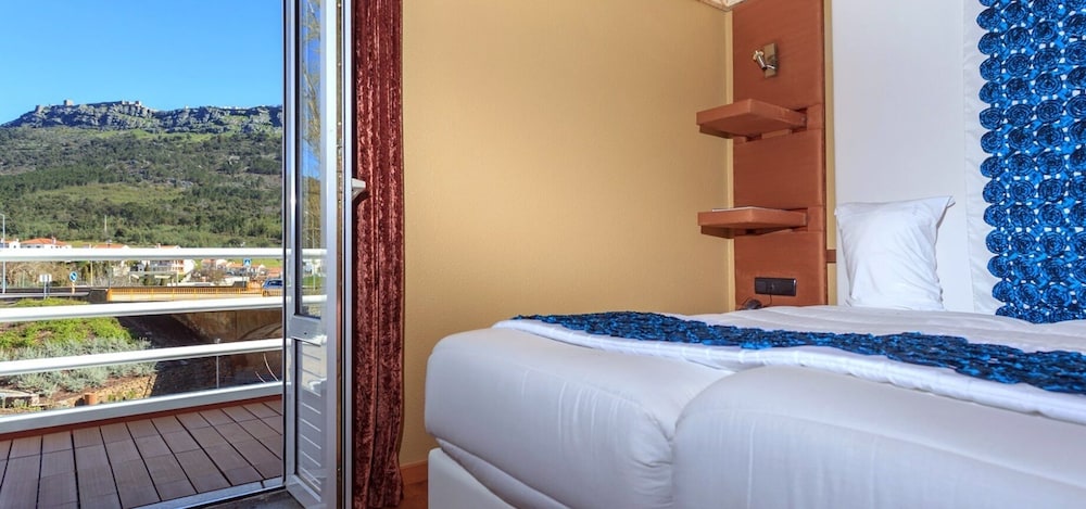 Premium Double Room, River View photo 2