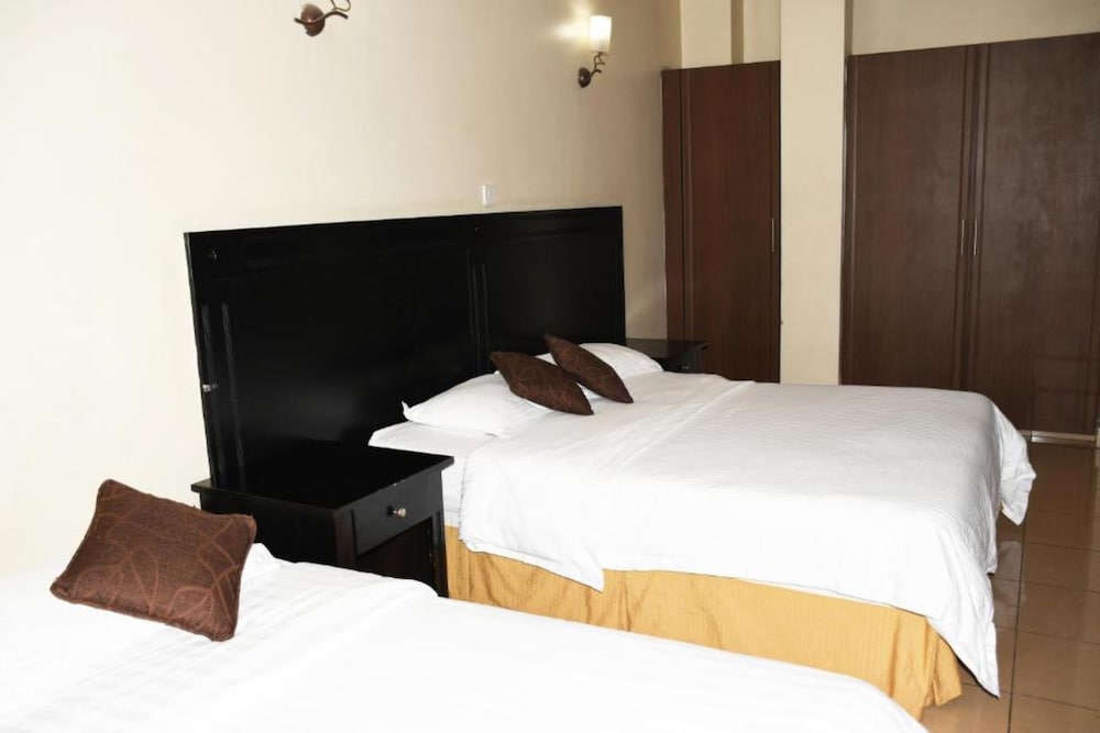 Double Room - Photo 7