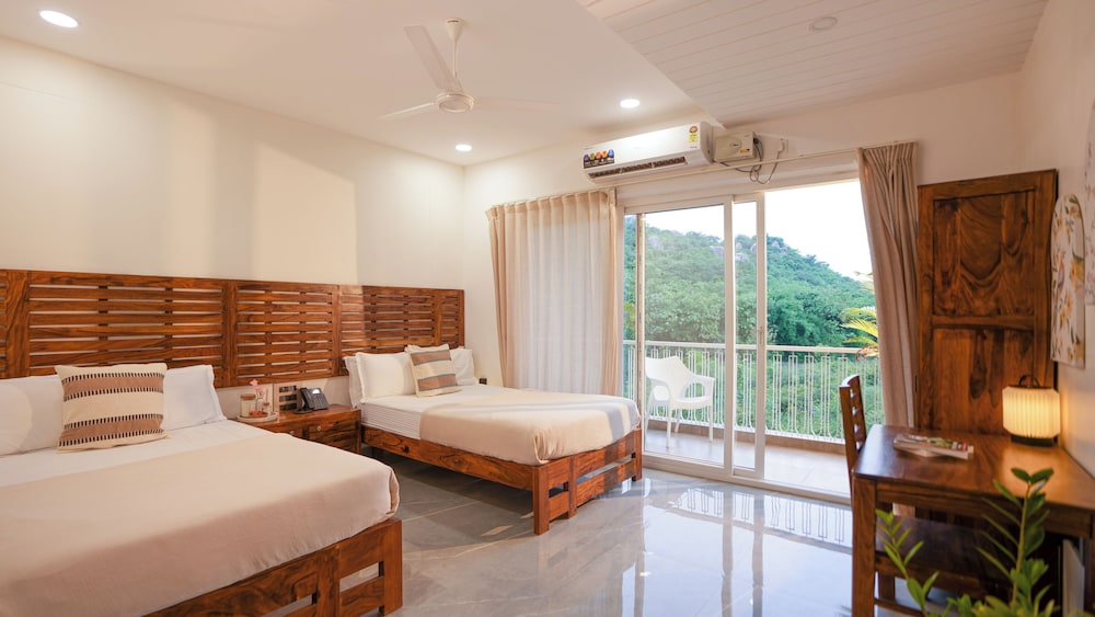Superior Twin Room, Mountain View