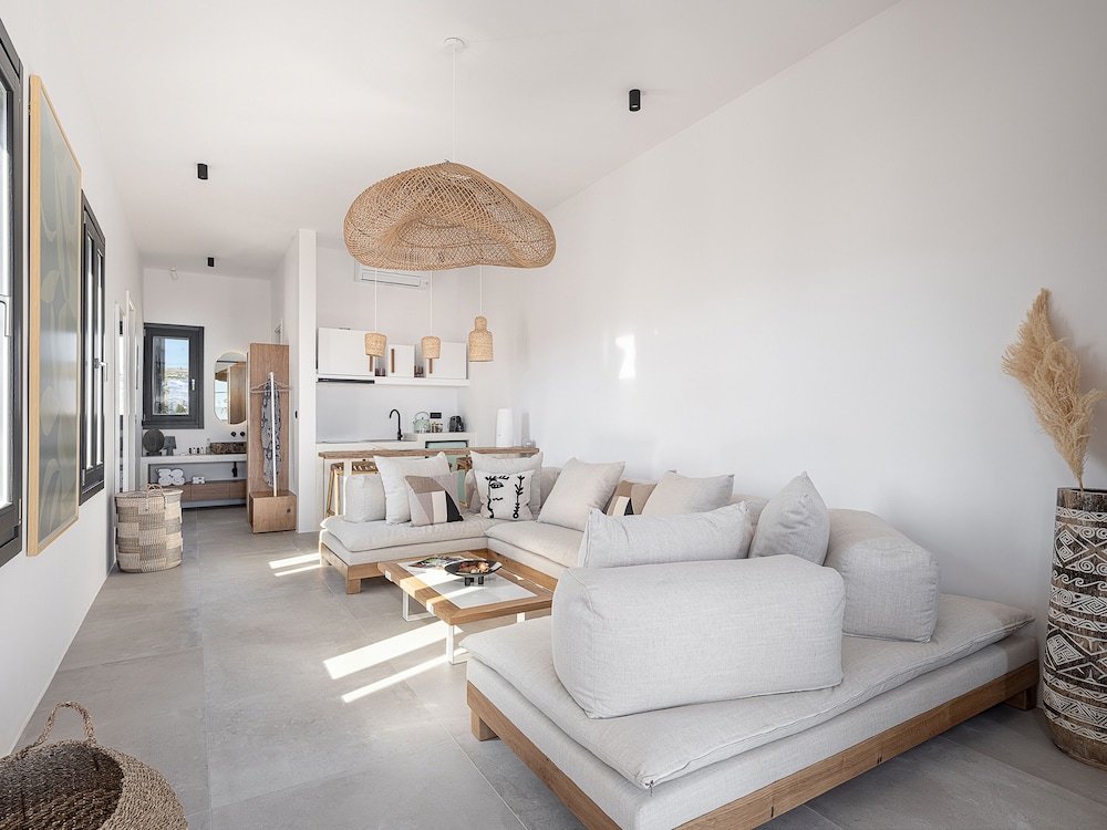 Sarakiniko Smart Suite photo 1